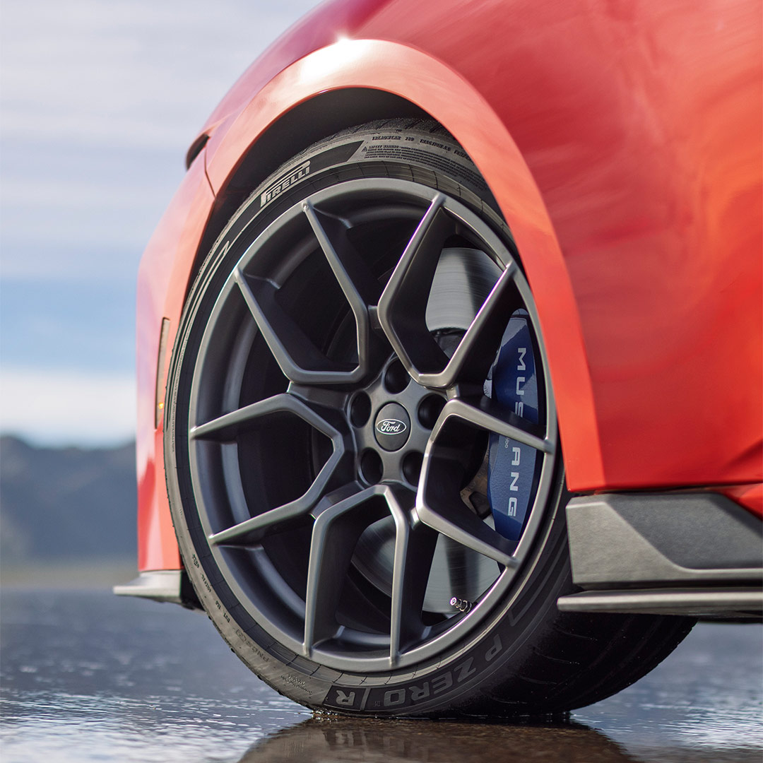 Ford Mustang Dark Horse SC